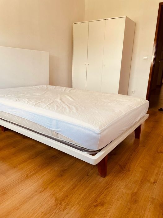 Alugo quarto de casal