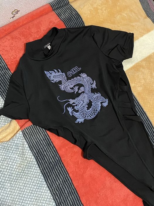 Костюм з драконом