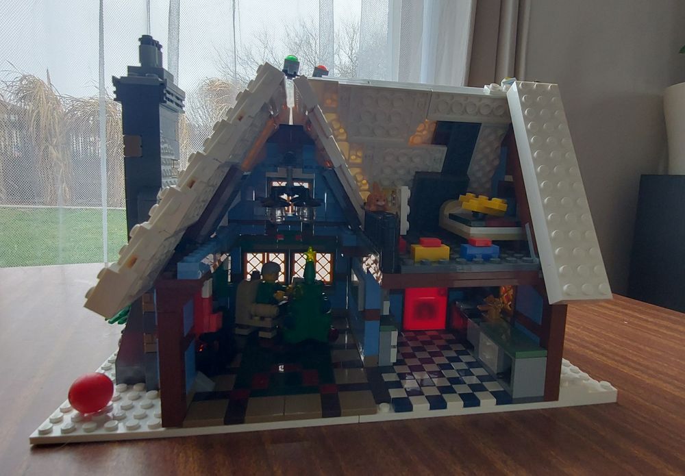 Świąteczne Lego 10229 Zimowa chata