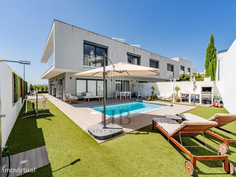 4+1 Bedroom Villa with Swimming Pool in Murteira | Loures