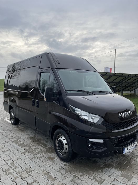 Wynajem busa, hak, wypożyczalnia samochodów dostawczych