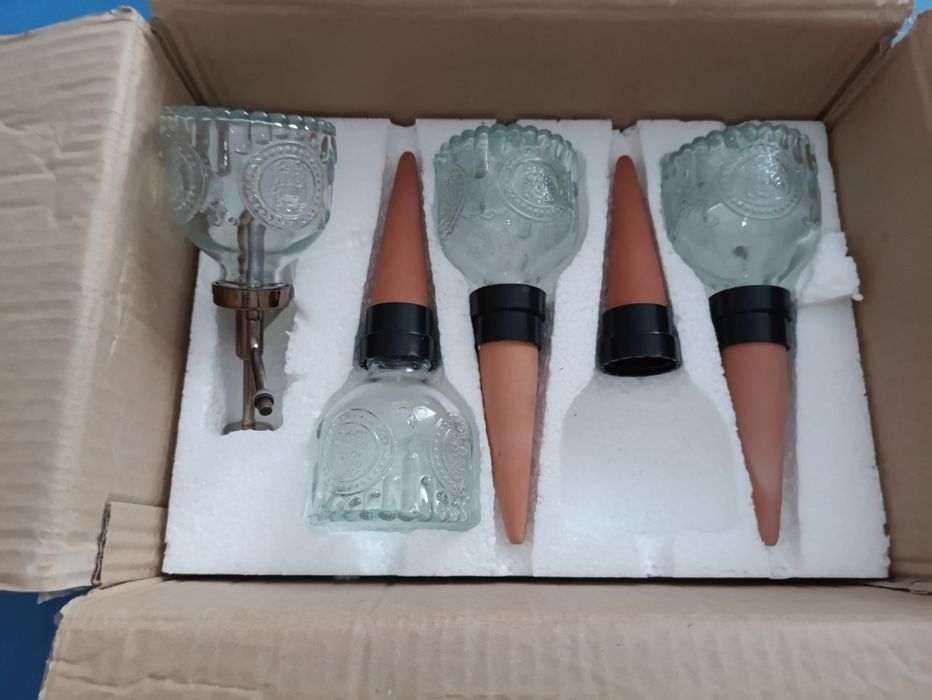 Набор для ухода за вазонами и полива.