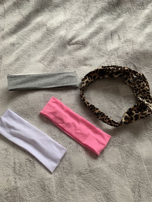 Повʼязки на голову жіночі