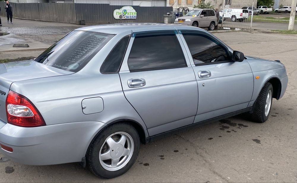Продам машину приору 2170