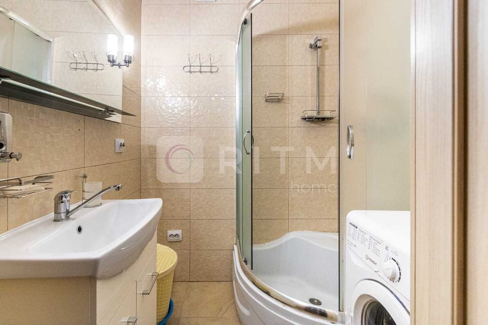 Здається в оренду квартира з меблями і технікою в центрі міста