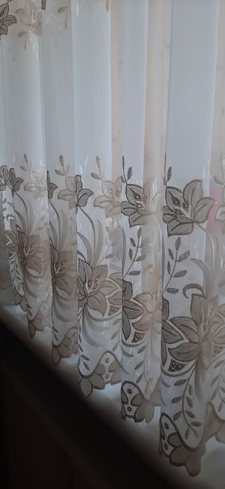 Штора до подоконника