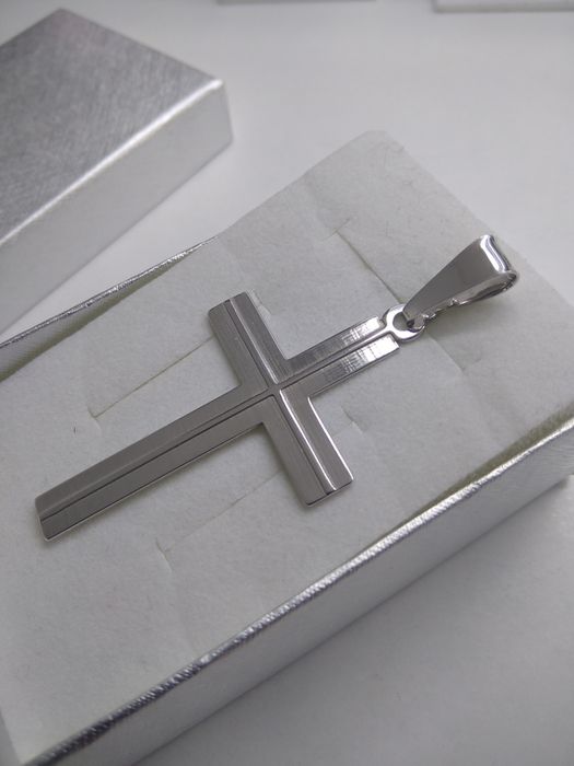 Srebrny wisiorek duży krzyżyk srebro 925  długość 6 cm   204