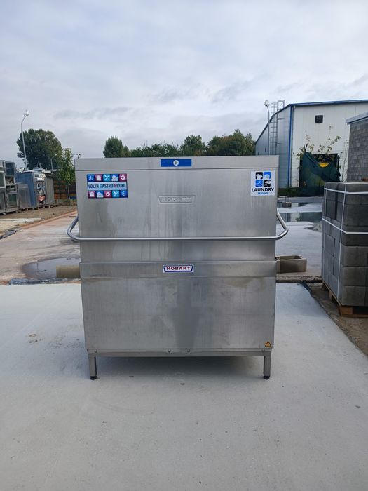 Професійна посудомийна машина подвійна Hobart AMXt-10 n