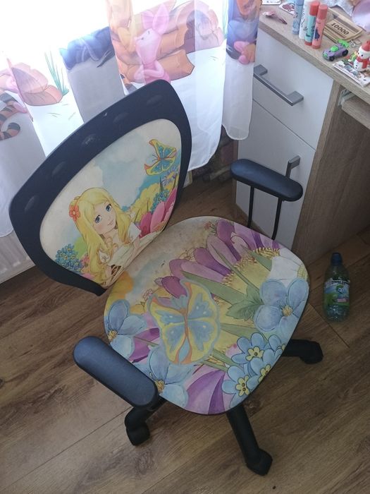 Sprzedam krzesła obrotowe