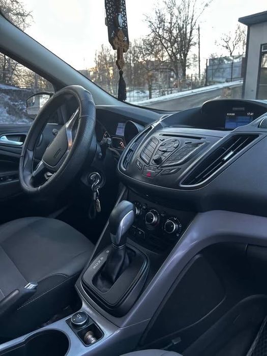 Продам Ford Escape