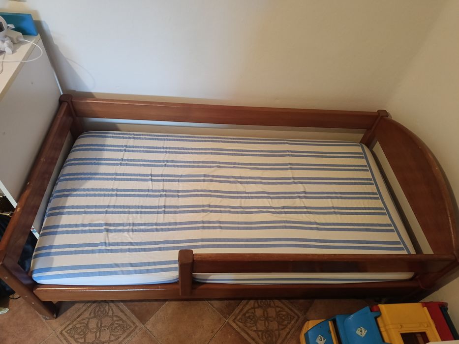 Łóżko dziecięce drewniane 140/70