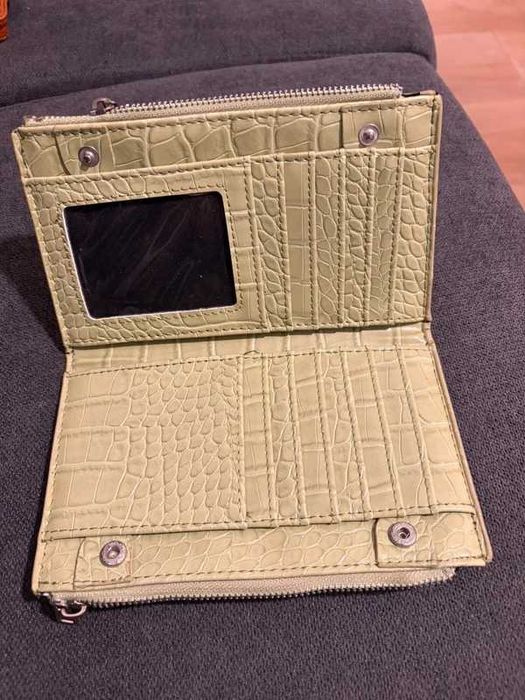 Carteira e porta cartões Lefties