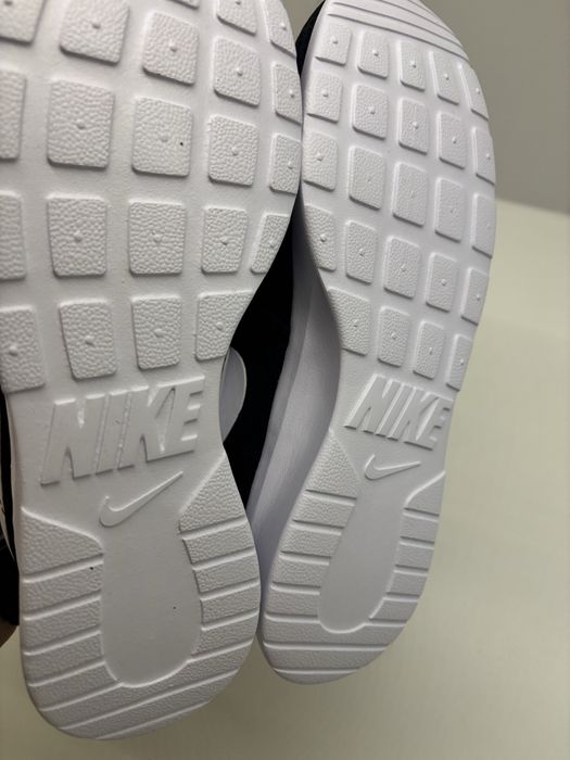 Buty Nike air 42 26,7 cm Tanjun