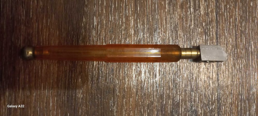 стеклорез маслянный