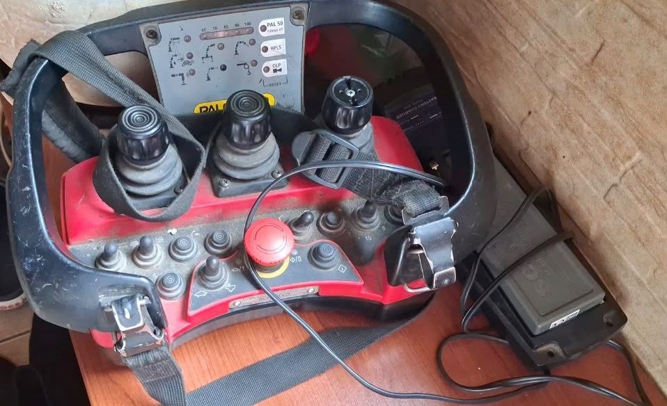 Sprzedam żuraw HDS Palfinger PK 16502 Performance sterowany pilotem zdalnie oryginały pilot