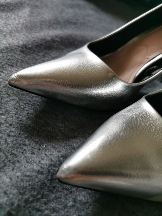 Czułenka, szpilki srebrne Zara r. 36. Użyte raz