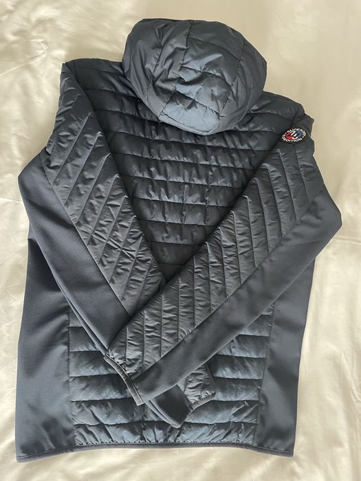 Чоловіча курточка Superdry в розмірі М