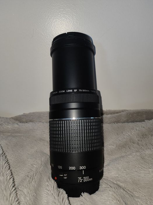 Canon EOS  2000D
