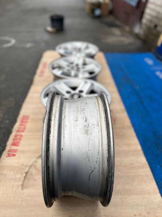 Goauto диски Kia Sorento 5/139,7 r16 et45 7j dia95,3 як нові також уаз