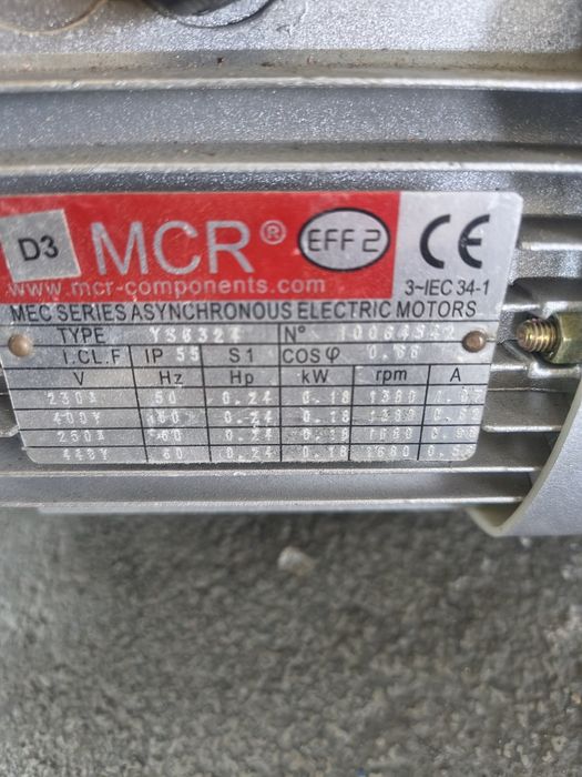 Motoreduktor kołnierzowy 0,18kW 400V MCR silnik