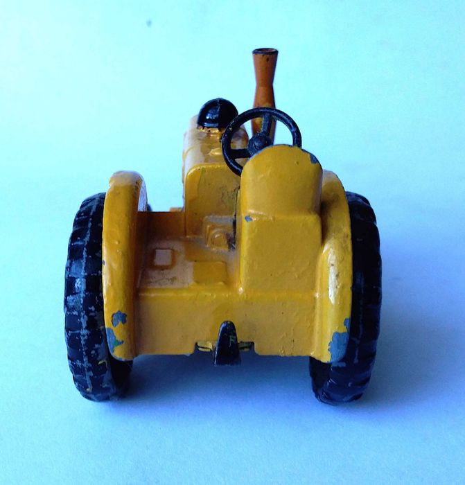 Tractor Marschal e Disc Harrow da Dinky Toys. Ver descrição
