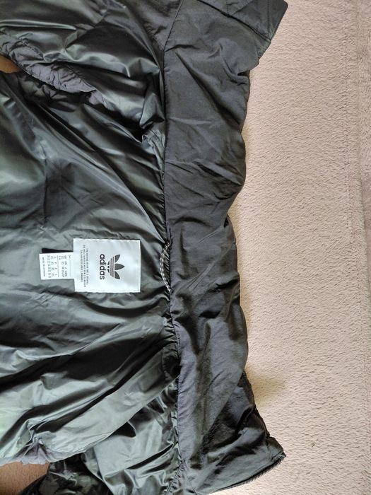 Жилет женский пуховой Adidas (XS-M)