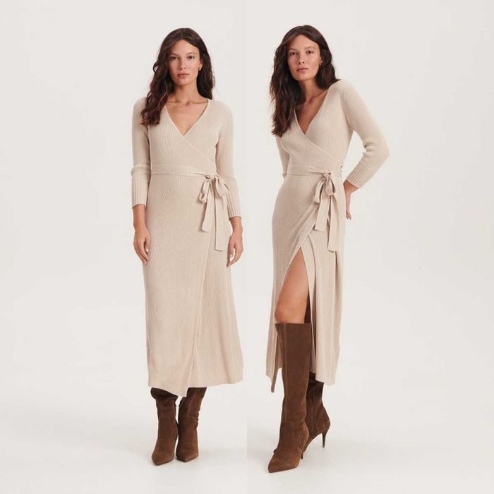 Платье вязаное трикотажное миди на запах с запахом в рубчик бежевое