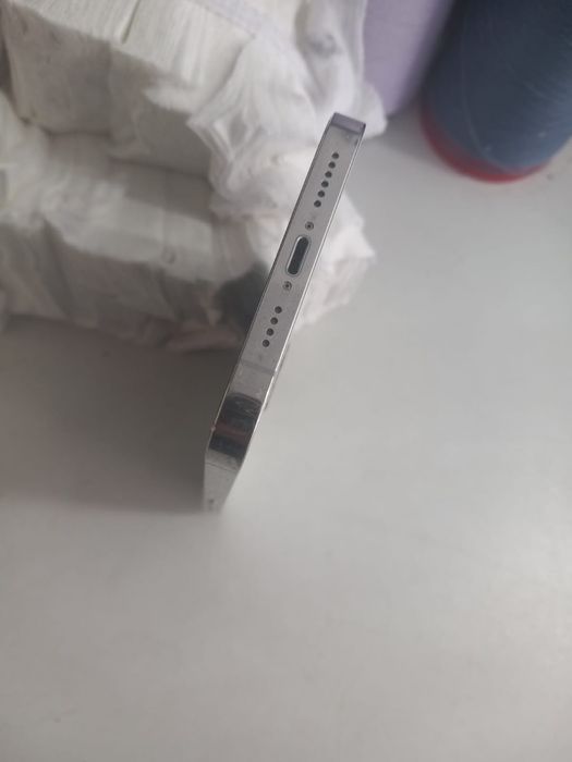 Vendo iphone 12 pro max em estado muito bom