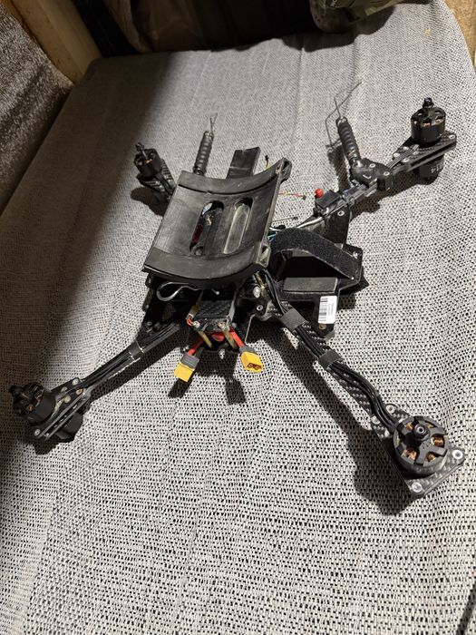 Продам дрон fpv 20 дюймів ( в робочу стані без камери)