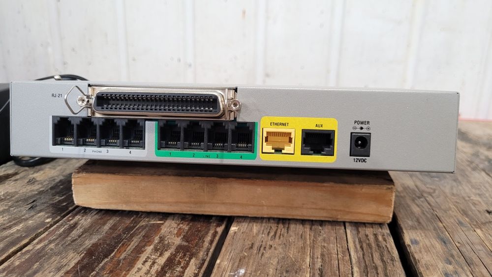 VoIP шлюз Cisco SPA8800.
