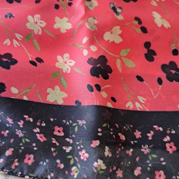 Шарф шовковий LAURA ASHLEY