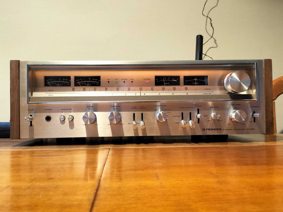 Amplituner Pioneer SX880