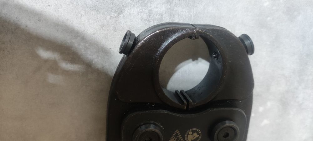 Icosar szczęka zaciskowa narzędzie hydrauliczne do zaciskania rur