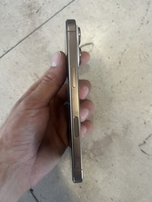 iPhone 16 pro  128 gb