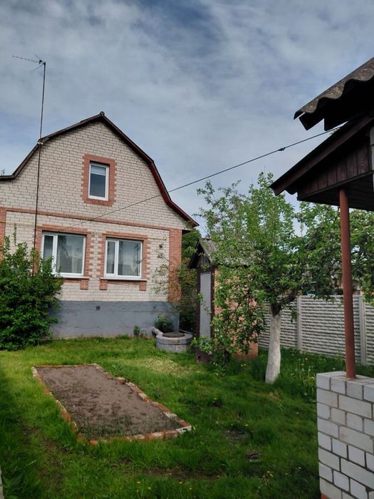 Продаж будинку в центрі смт Ріпки