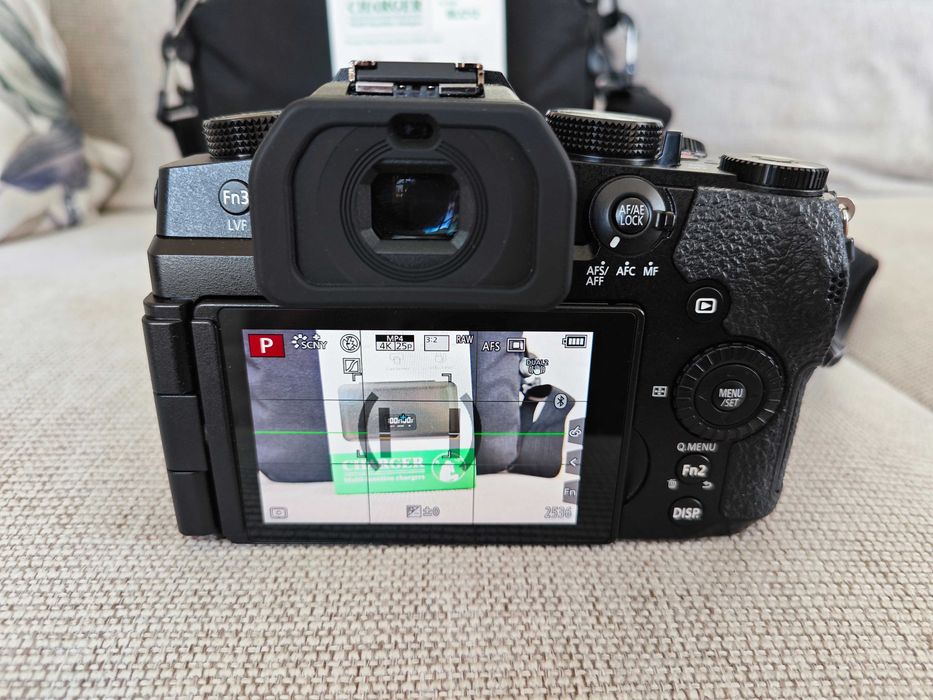 Panasonic Lumix G97 + 12-60 f3.5-5.6