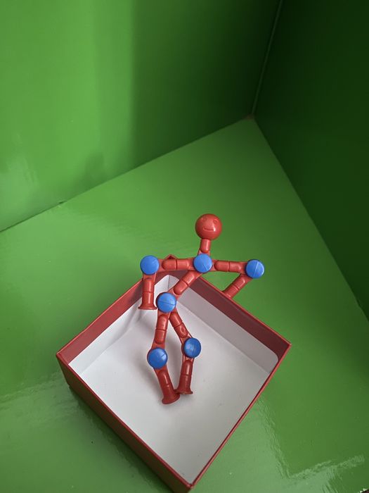 Stickbot фото арена, картонный фон +человечек в подарок