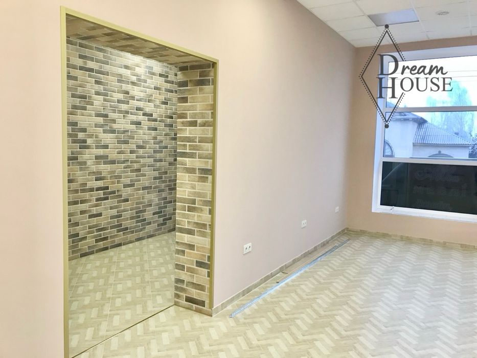 Продаж комерційного приміщення у новобудові