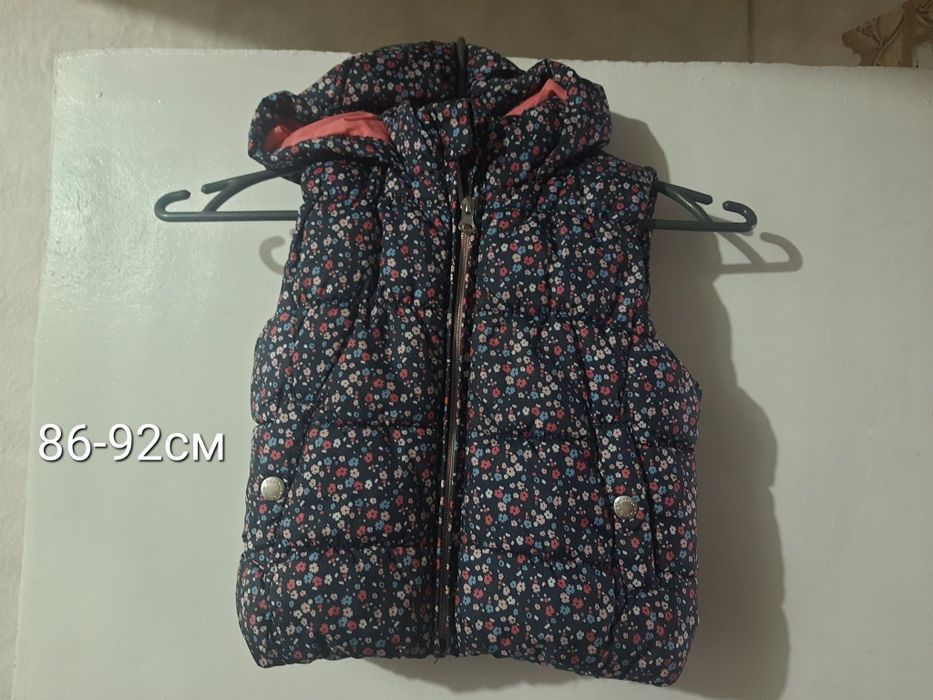 Жилетка дитяча в ідеальному стані