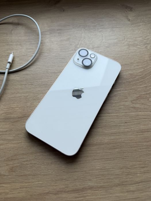 Iphone 13 z kablem