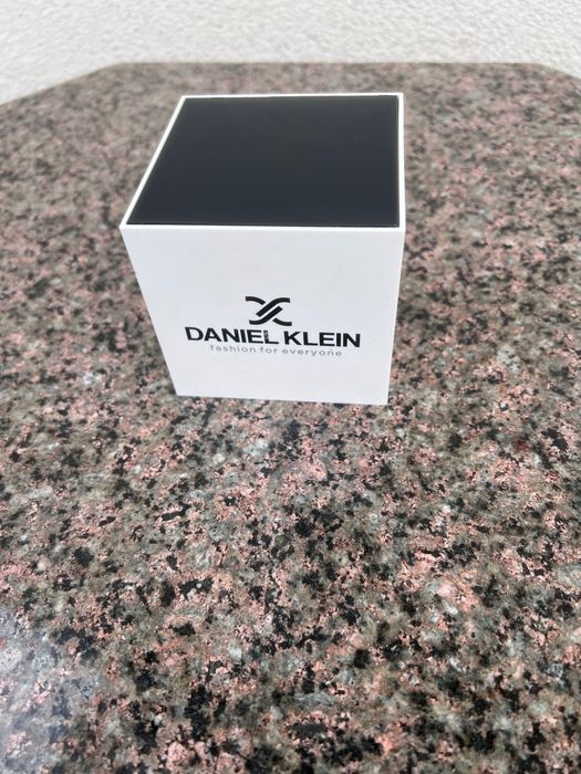 Годинник  Daniel klein