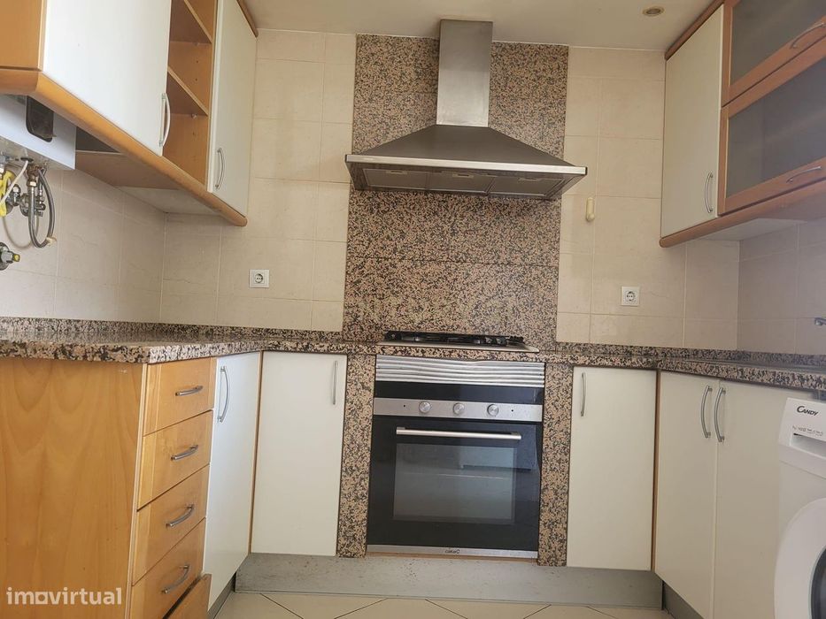 Apartamento T3 — Carregado E Cadafais, Lisboa