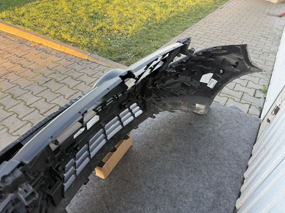 Бампер решітка підсилювач усилитель е Віто W447 e-Vito Vito electrik