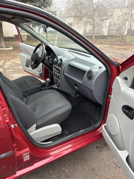 Продам Лача Логан газ/бензин