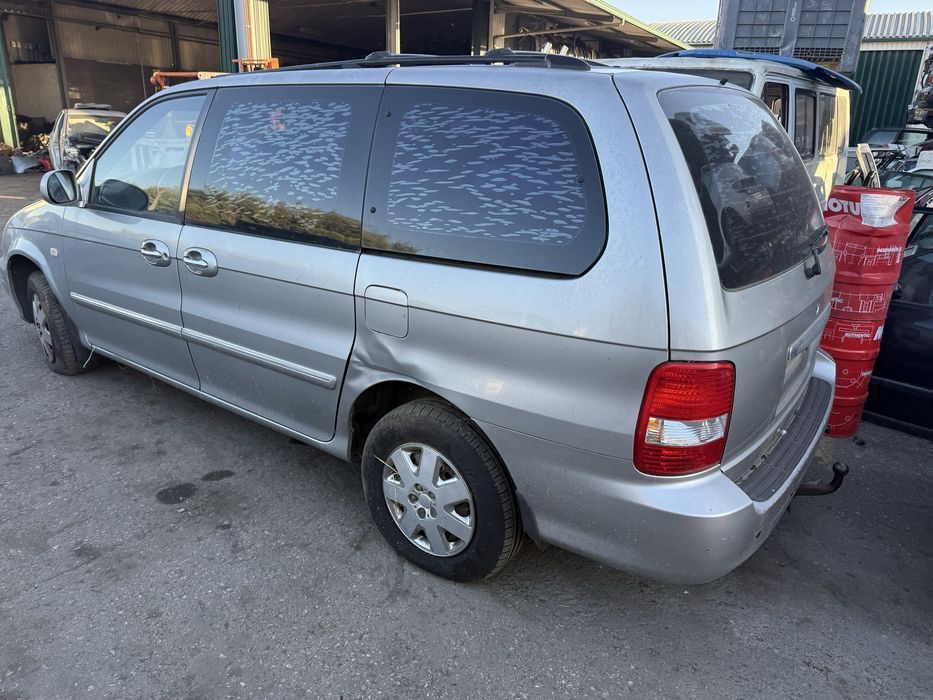 Kia Carnival (peças)