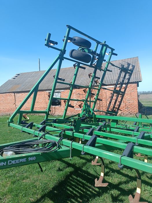 Культиватор John Deere 960