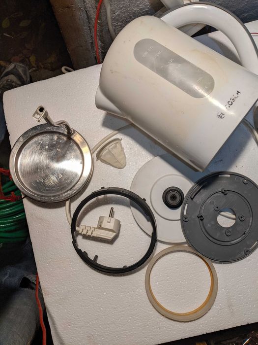 Чайник bosch twk7601, на запчастини