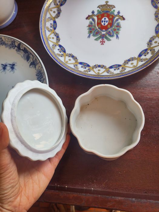 Conjunto com temática monárquica/heráldica portuguesa