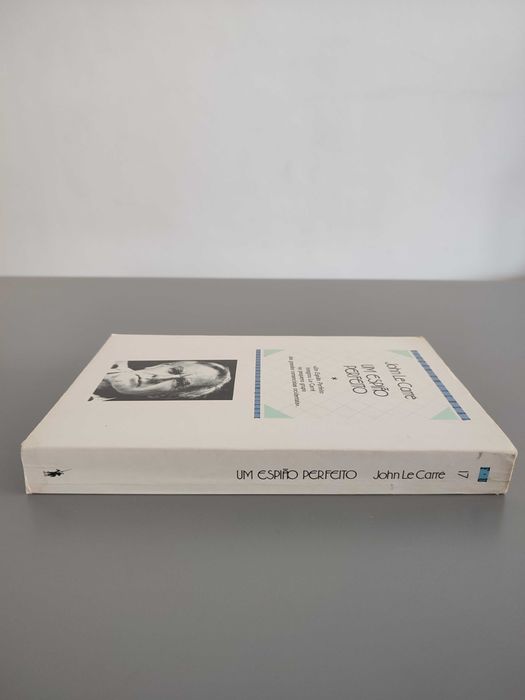 Um Espião Perfeito - John le Carré