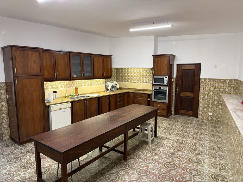 Bolhos, moradia 2/3 quartos mais quintal